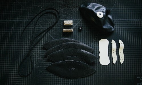 第 50 届超级碗开赛在即，Uncrate x Leather Head Sports 联名打造牛皮橄榄球